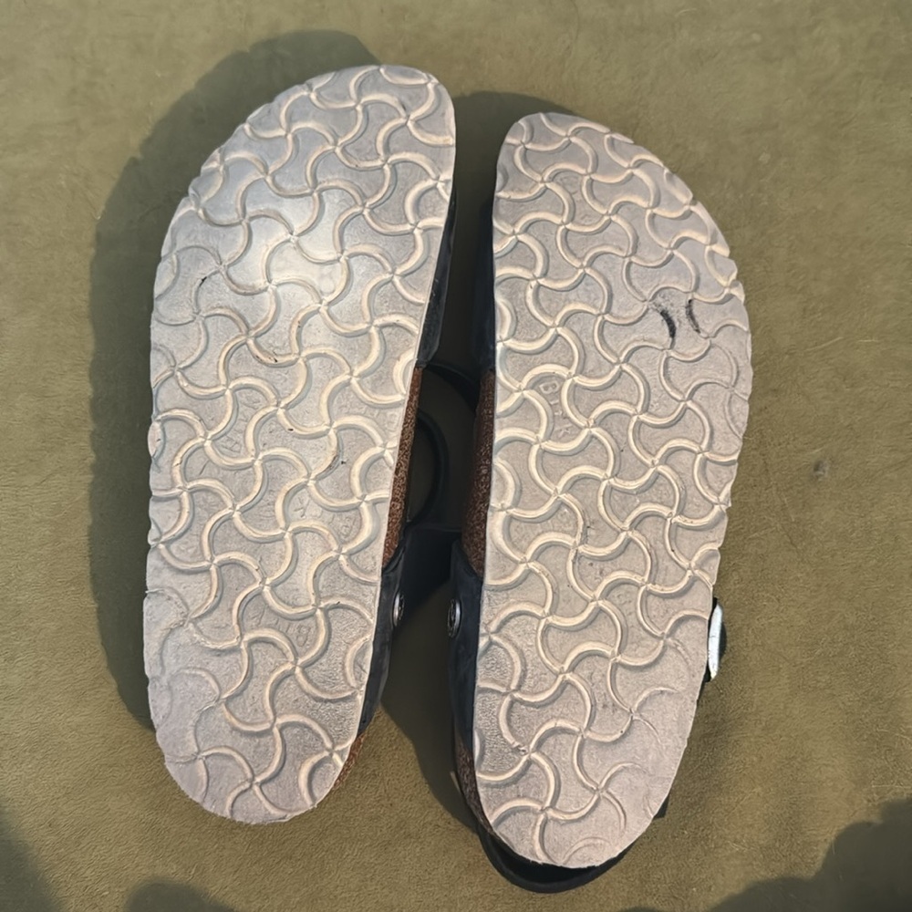 BIRKENSTOCK DELHI PREMIUM LEATHER SANDAL in Black 39 Narrow/8.5 - Picture 8 of 8